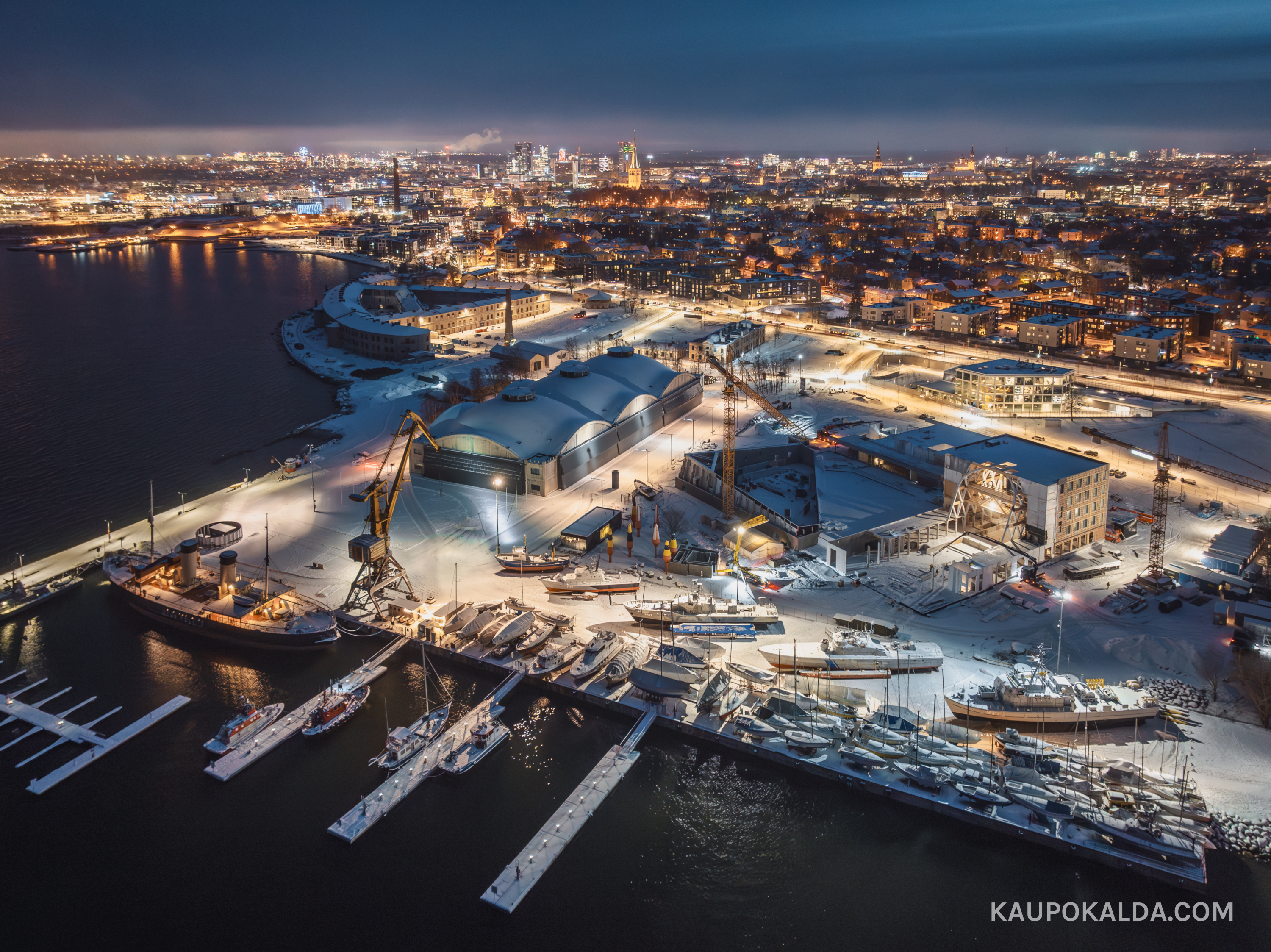 Lennusadam ja kerkiv loodusmaja